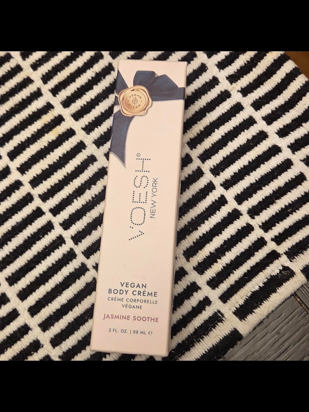 Voesh New York Jasmine Soothe Vegan Body Crème - Pink